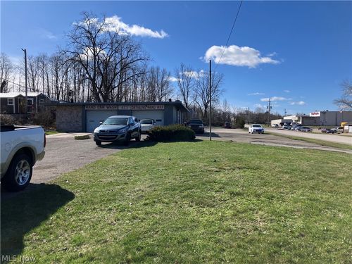 411 West Avenue, Tallmadge, OH, 44278 | Card Image