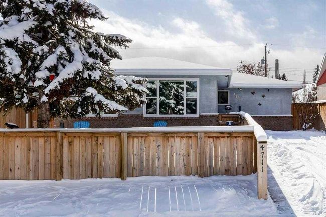 4711 29 Avenue Sw, Home with 3 bedrooms, 1 bathrooms and 3 parking in Calgary AB | Image 1