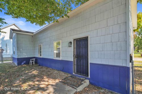 1700 Marquette St, Saginaw, MI, 48602-1735 | Card Image