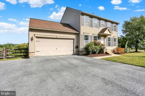 281 Merwood Dr, MORGANTOWN, PA, 19543-8701 | Card Image