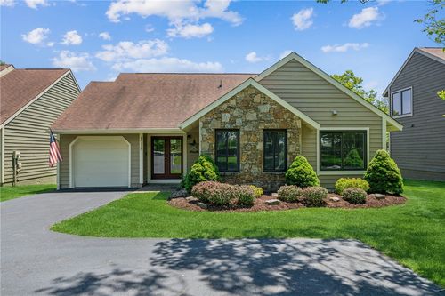 1735 Snowfield Dr, Somerset, PA, 15501 | Card Image