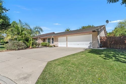 110 Elsa Dr, Fullerton, CA, 92835-3519 | Card Image