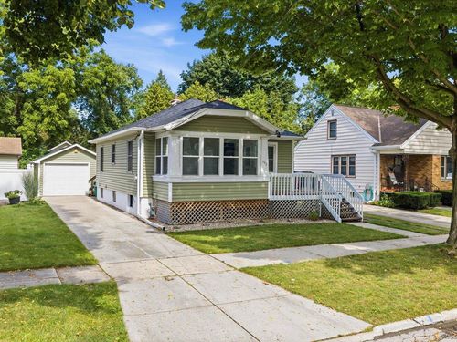 942 Division Street, GREEN BAY, WI, 54303 | Card Image