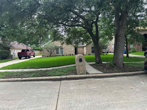 1104 Hidden Oaks Street, League City, TX, 77573 | Card Image