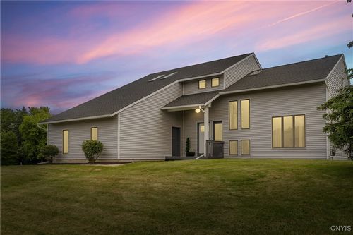 4925 Bentbrook Dr, Manlius, NY, 13104-9474 | Card Image