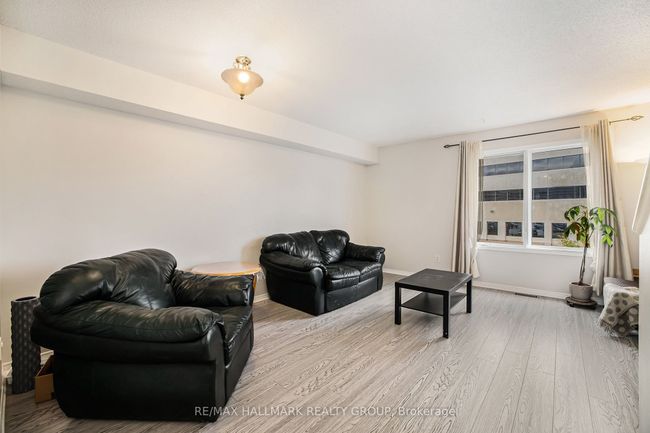 63 Manhattan Cres, House attached with 2 bedrooms, 2 bathrooms and 2 parking in Ottawa ON | Image 5