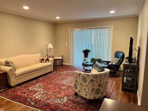 1115 N Old Woodward Ave, Birmingham, MI, 48009-5437 | Card Image