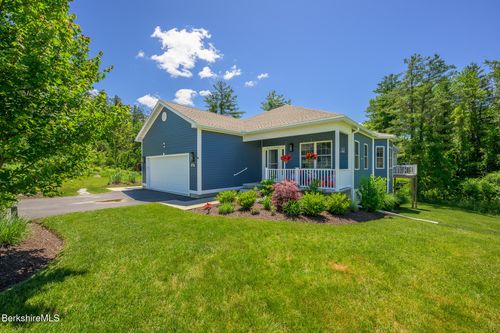 4 Fawn Ln, Pittsfield, MA, 01201-1593 | Card Image