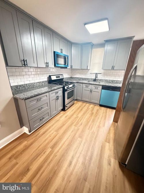 519 N Port Street, BALTIMORE, MD, 21205 | Card Image