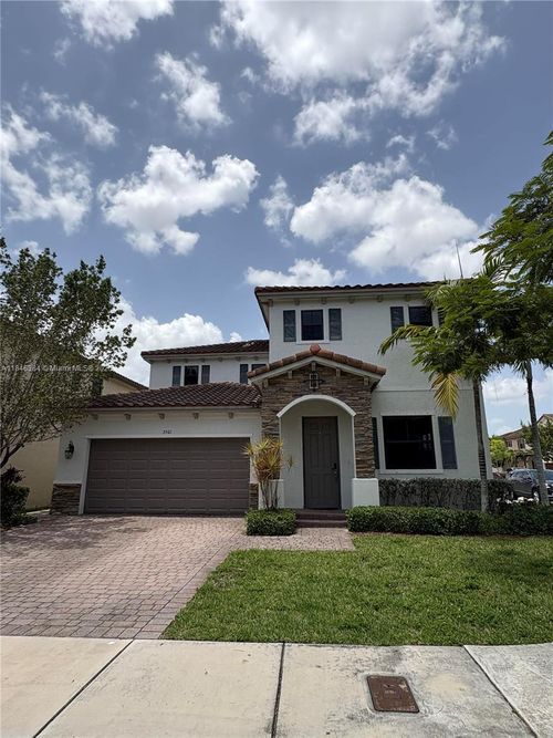 3501 W 92nd Pl, Hialeah, FL, 33018-2072 | Card Image