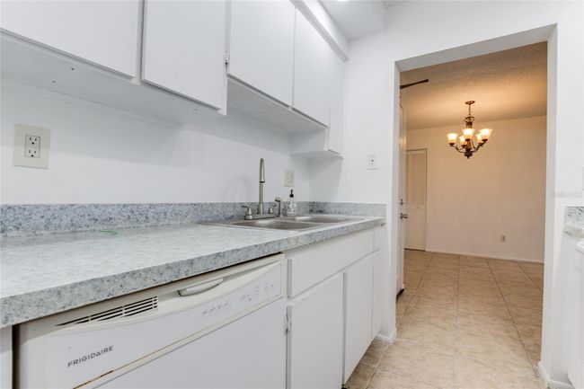 APT-213 - 4411 Shady Terrace Ln, Condo with 2 bedrooms, 2 bathrooms and null parking in TAMPA FL | Image 13