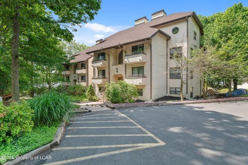 202-7 #202 Midlake Dr, Lake Harmony, PA, 18624 | Card Image