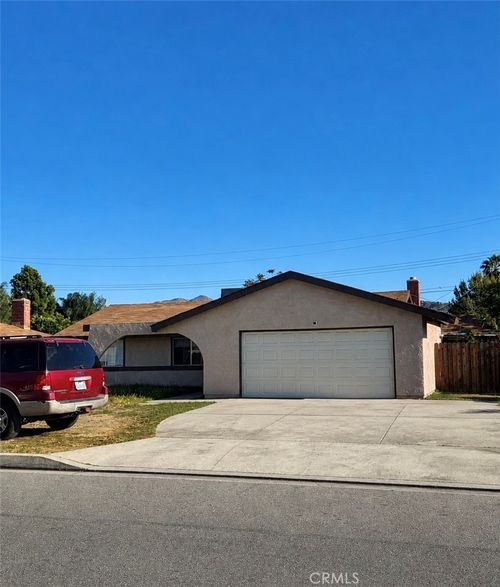 40557 Mayberry Ave, Hemet, CA, 92544-6215 | Card Image