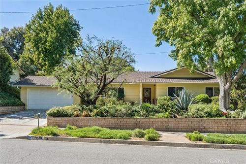 25035 Green Mill Ave, Newhall, CA, 91321-3411 | Card Image