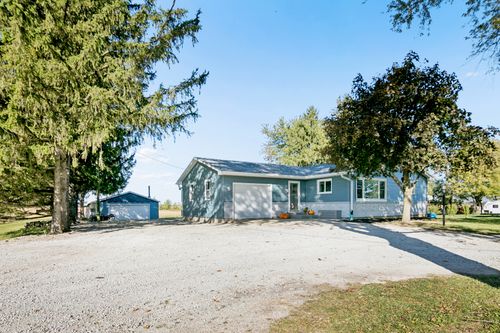 7188 N Vincennes Trl, Grant Park, IL, 60940-5456 | Card Image