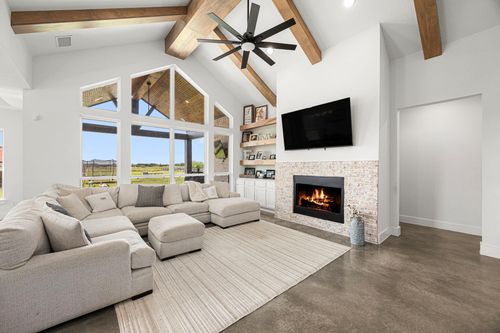 15757 County Road 272, East Bernard, TX, 77435-9817 | Card Image