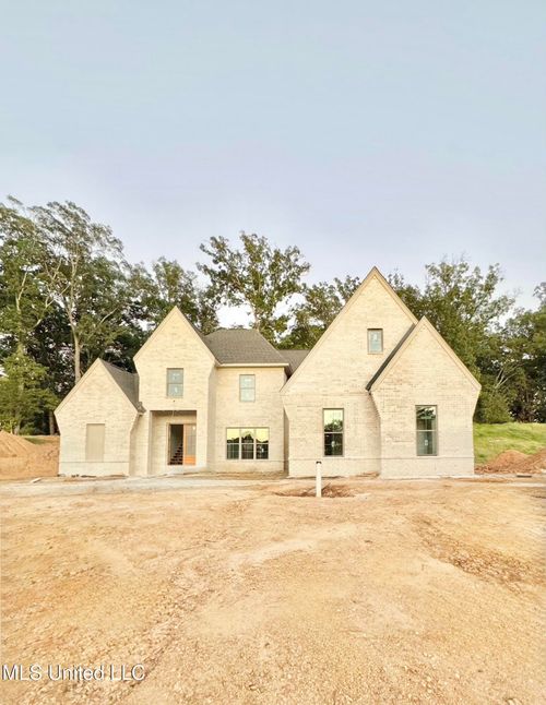 8593 Gwin Hollow Dr, Olive Branch, MS, 38654-4514 | Card Image