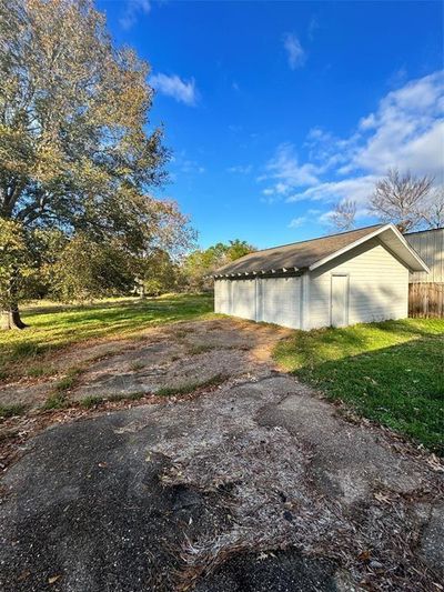 614 Pine Circle, House other with 5 bedrooms, 2 bathrooms and null parking in Seabrook TX | Image 2