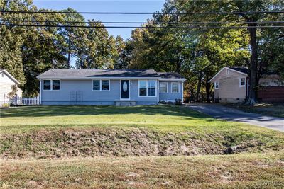 525 Cedar Level Road, House other with 3 bedrooms, 1 bathrooms and null parking in Hopewell VA | Image 2