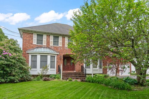 14 Battle Row, Old Bethpage, NY, 11804-1302 | Card Image