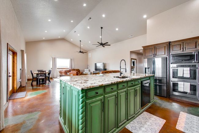 10408 E Midway Rd, House other with 4 bedrooms, 3 bathrooms and 4 parking in Big Spring TX | Image 21