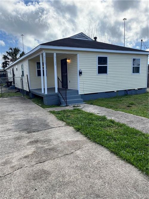 3125 27 Arts Street, New Orleans, LA, 70122 | Card Image