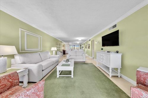 apt-302-2651 S Course Dr, Pompano Beach, FL, 33069-6306 | Card Image