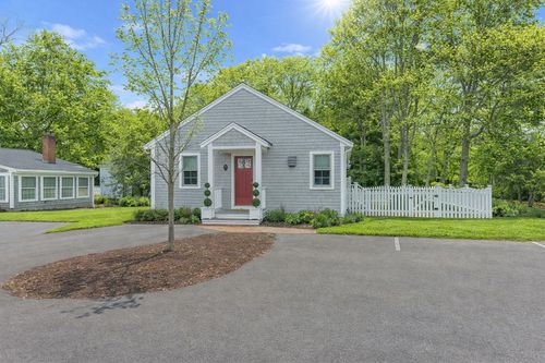 unit-4-16 2nd Ave, Osterville, MA, 02655-2130 | Card Image