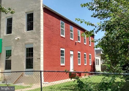 2019 Barclay St, BALTIMORE, MD, 21218-6131 | Card Image