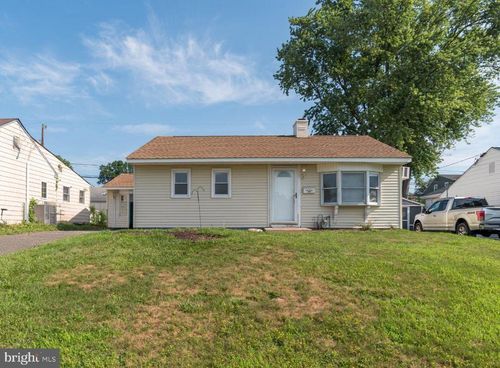 317 Andover Rd, FAIRLESS HILLS, PA, 19030-2203 | Card Image