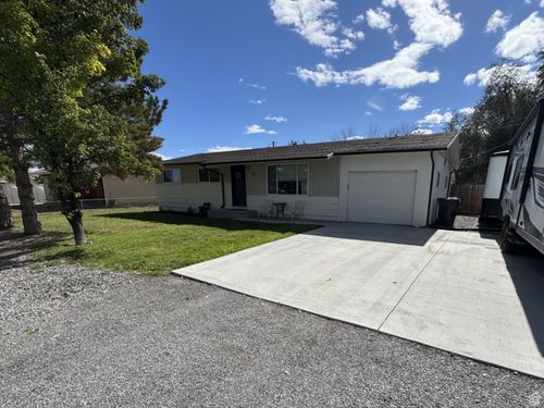 17 W Plum St, Grantsville, UT, 84029-9650 | Card Image