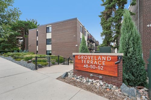 a412-52 Groveland Ter, Minneapolis, MN, 55403-1146 | Card Image