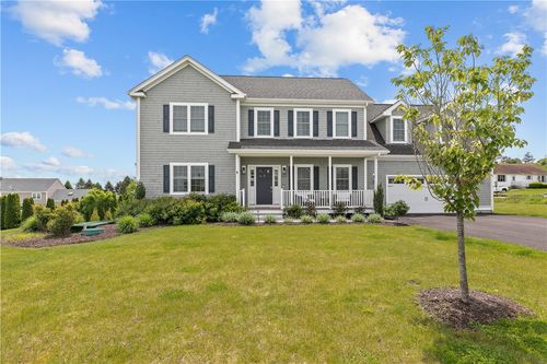 142 Ferreira Ave, Portsmouth, RI, 02871-3606 | Card Image