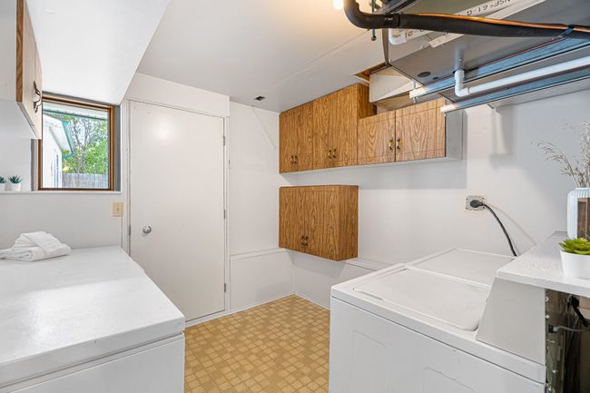 2485 Fleetwood Ave, House other with 3 bedrooms, 2 bathrooms and null parking in Kamloops BC | Image 33