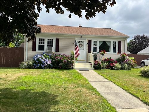 61 Harding Rd, Fairhaven, MA, 02719-4519 | Card Image