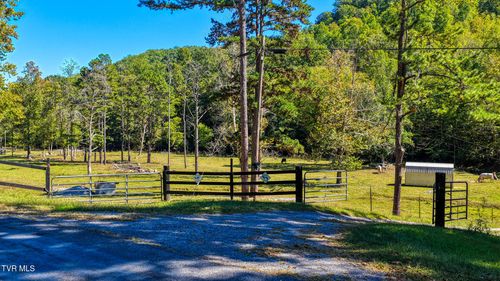 628 Grassy Creek Rd, Rogersville, TN, 37857-4302 | Card Image