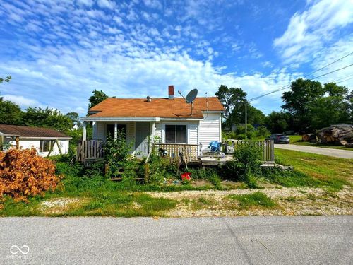 1510 E Locust St, Petersburg, IN, 47567-1724 | Card Image