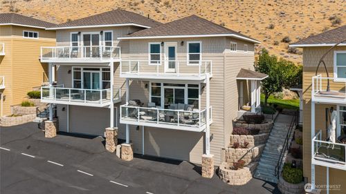 23307 Sunserra Loop Nw, Quincy, WA, 98848-9104 | Card Image