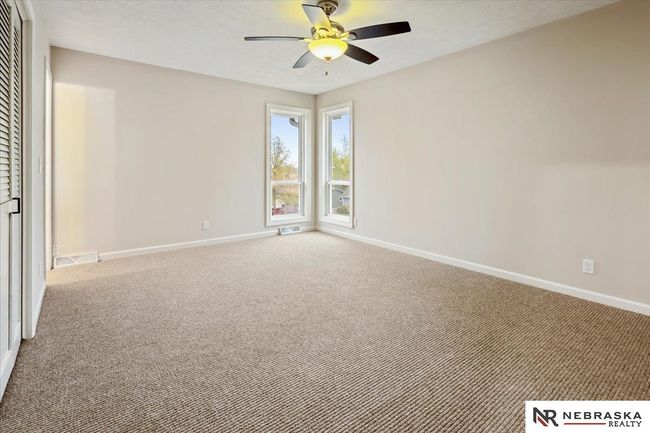 3102 Lynnwood Dr, House other with 4 bedrooms, 4 bathrooms and 2 parking in Bellevue NE | Image 21