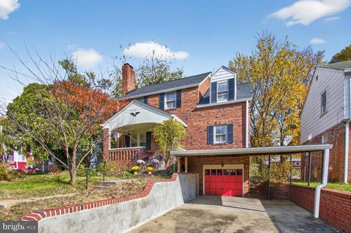 6215 42nd Ave, HYATTSVILLE, MD, 20781-1421 | Card Image