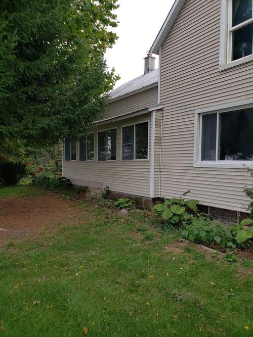 3669 Kalamazoo Dr, Wayland, MI, 49348-9447 | Card Image