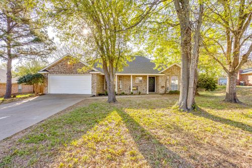 615 Rosewood Pl, Joshua, TX, 76058-6106 | Card Image
