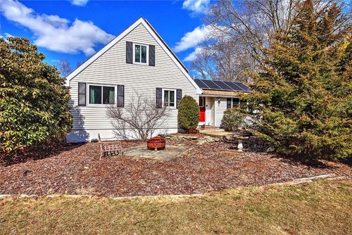 121 Jenckes Hill Rd, Lincoln, RI, 02865-4643 | Card Image