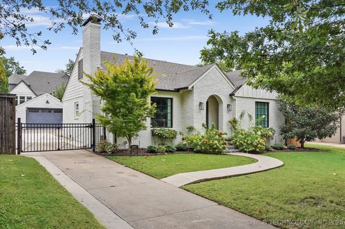 3527 Trenton Ave, Tulsa, OK, 74105-2642 | Card Image