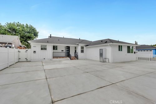 6852 Claire Ave, Reseda, CA, 91335 | Card Image