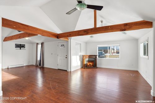 626 Gambell St, Anchorage, AK, 99501-3753 | Card Image
