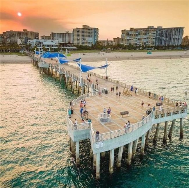 Conveniently located between Commercial Blvd and Atlantic Blvd walking distance to amenities and just minutes to the New Pompano Beach Pier Attractions, Lauderdale By The Sea, and Fort Lauderdale! | Image 49