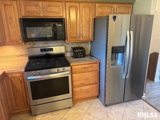 1345 W Woodside Dr, House other with 3 bedrooms, 3 bathrooms and null parking in Dunlap IL | Image 21