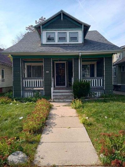 3729 N 26th St, House other with 5 bedrooms, 3 bathrooms and null parking in Milwaukee WI | Image 1