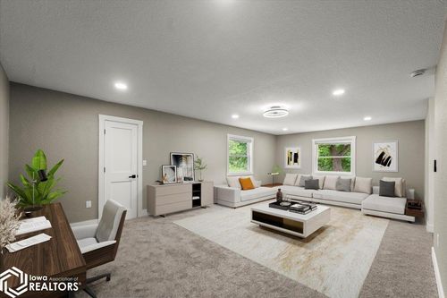 11698 Highway S33, Iowa Falls, IA, 50126-8815 | Card Image